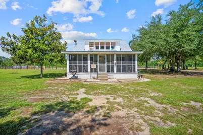 111 Bayberry Dr, Wewahitchka, FL 32465 - Photo 1