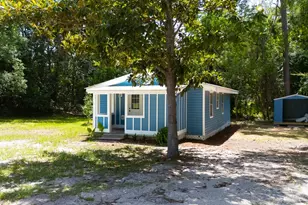 1209 NE 1st St, Carrabelle, FL 32322 - Photo 5