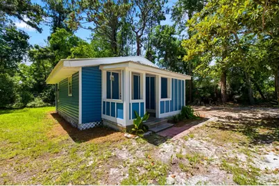 1209 NE 1st St, Carrabelle, FL 32322 - Photo 3