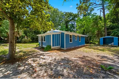 1209 NE 1st St, Carrabelle, FL 32322 - Photo 9