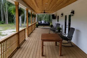979 C C Land Rd, Eastpoint, FL 32328 - Photo 3