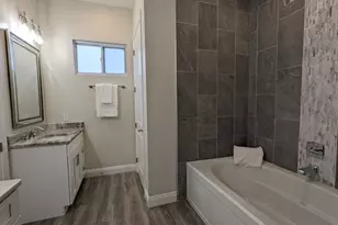 383 Gramercy Plantation Blvd, Eastpoint, FL 32328 - Photo 9