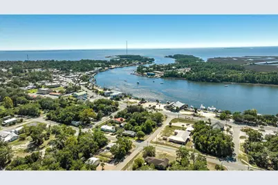 512 NW Ave A, Carrabelle, FL 32322 - Photo 11