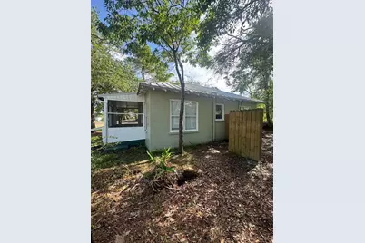 102/104 SE 1st St, Carrabelle, FL 32322 - Photo 5