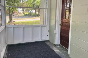 102/104 SE 1st St, Carrabelle, FL 32322 - Photo 9