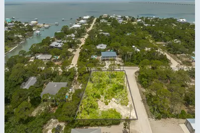 600 W Bay Shore Dr, Saint George Island, FL 32328 - Photo 7