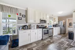 466 Santa Anna St, Port Saint Joe, FL 32456 - Photo 9