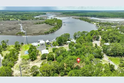 723 Three Rivers Rd, Carrabelle, FL 32322 - Photo 1