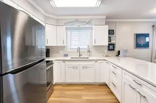 151 Beach St, Port Saint Joe, FL 32456 - Photo 9