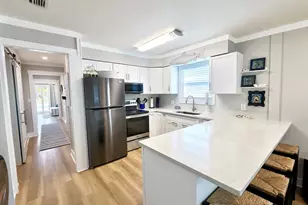 151 Beach St, Port Saint Joe, FL 32456 - Photo 9