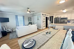 151 Beach St, Port Saint Joe, FL 32456 - Photo 7