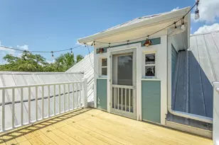 111 4th St, Apalachicola, FL 32320 - Photo 27