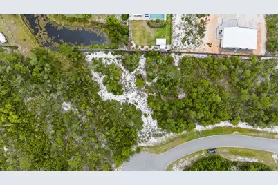 205 S Brooks Ave, Port Saint Joe, FL 32456 - Photo 3