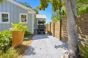 108 Ave D, Apalachicola, FL 32320 - Photo 69
