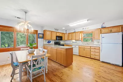 203 N Bay Shore Dr, Eastpoint, FL 32328 - Photo 15