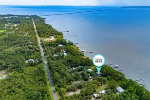 203 N Bay Shr Dr, Eastpoint, FL 32328 - Photo 11