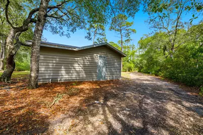 203 N Bay Shore Dr, Eastpoint, FL 32328 - Photo 47