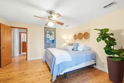 203 N Bay Shore Dr, Eastpoint, FL 32328 - Photo 21