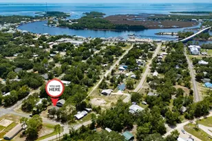610 W 10th St, Carrabelle, FL 32322 - Photo 33