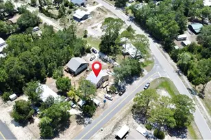 610 W 10th St, Carrabelle, FL 32322 - Photo 11