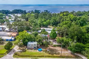 2366 Oak Ave, Lanark Village, FL 32322 - Photo 5