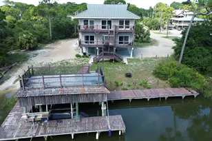 788 W Bay Shore Dr, Saint George Island, FL 32328 - Photo 1