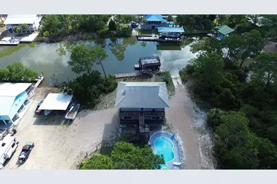 788 W Bay Shore Dr, Saint George Island, FL 32328 - Photo 3