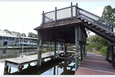 788 W Bay Shore Dr, Saint George Island, FL 32328 - Photo 15