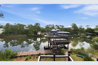 788 W Bay Shore Dr, Saint George Island, FL 32328 - Photo 9