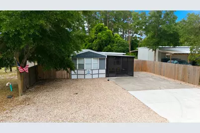 912 NE 2nd St, Carrabelle, FL 32322 - Photo 3