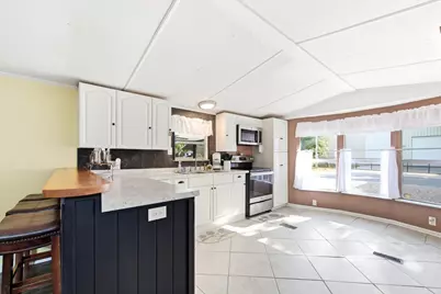912 NE 2nd St, Carrabelle, FL 32322 - Photo 13