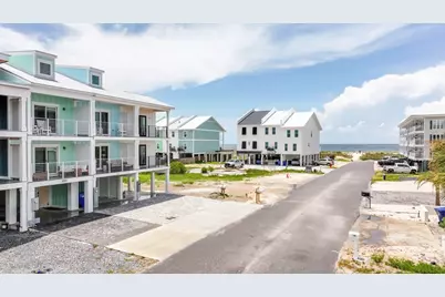 111 S 38th St #8, Mexico Beach, FL 32456 - Photo 3