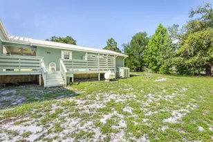1306 Owens Ave, Carrabelle, FL 32322 - Photo 9