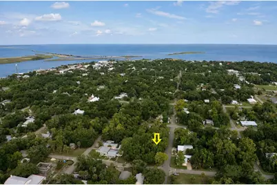 195 8th St, Apalachicola, FL 32320 - Photo 11