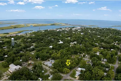 195 8th St, Apalachicola, FL 32320 - Photo 13