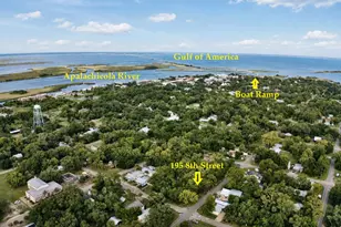 195 8th St, Apalachicola, FL 32320 - Photo 1