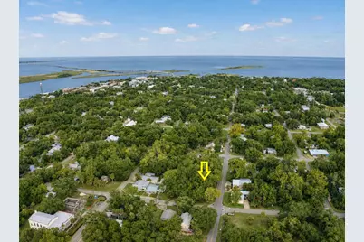 195 8th St, Apalachicola, FL 32320 - Photo 15