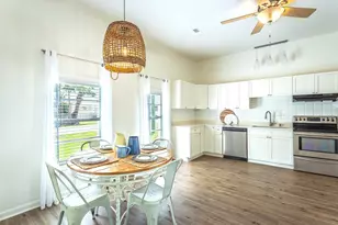 110 14th St, Apalachicola, FL 32320 - Photo 5