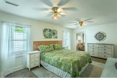 110 14th St, Apalachicola, FL 32320 - Photo 11