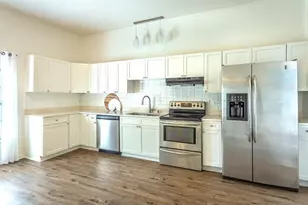 110 14th St, Apalachicola, FL 32320 - Photo 9