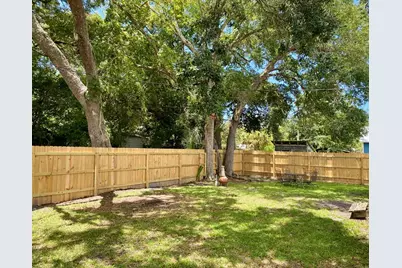 110 14th St, Apalachicola, FL 32320 - Photo 27