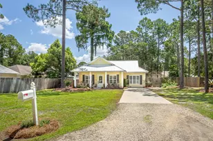 337 21st Ave, Apalachicola, FL 32320 - Photo 1