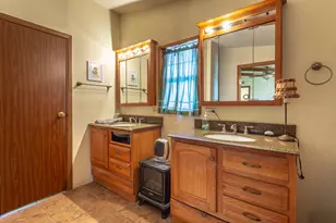 604 C C Land Rd, Eastpoint, FL 32328 - Photo 25