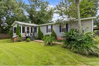 105 Riverview Dr, Wewahitchka, FL 32465 - Photo 1