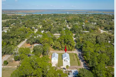 200 13th St, Apalachicola, FL 32320 - Photo 31