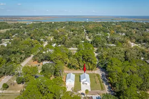 200 13th St, Apalachicola, FL 32320 - Photo 31