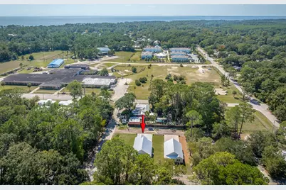 200 13th St, Apalachicola, FL 32320 - Photo 29