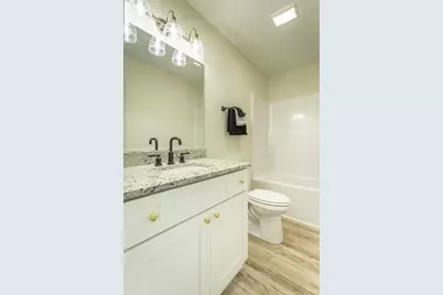 200 13th St, Apalachicola, FL 32320 - Photo 15