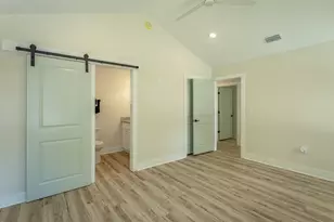 200 13th St, Apalachicola, FL 32320 - Photo 19
