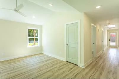 200 13th St, Apalachicola, FL 32320 - Photo 11